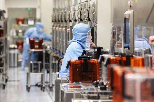 asml光刻機(jī)新品價格創(chuàng)新高,臺積電看完無語,3億美元一臺